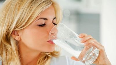 Таблетку запить водой
