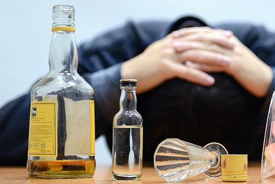 Почему болит печень после еды
